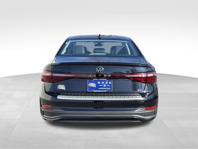 Used 2026 Volkswagen Jetta SE FWD image 4