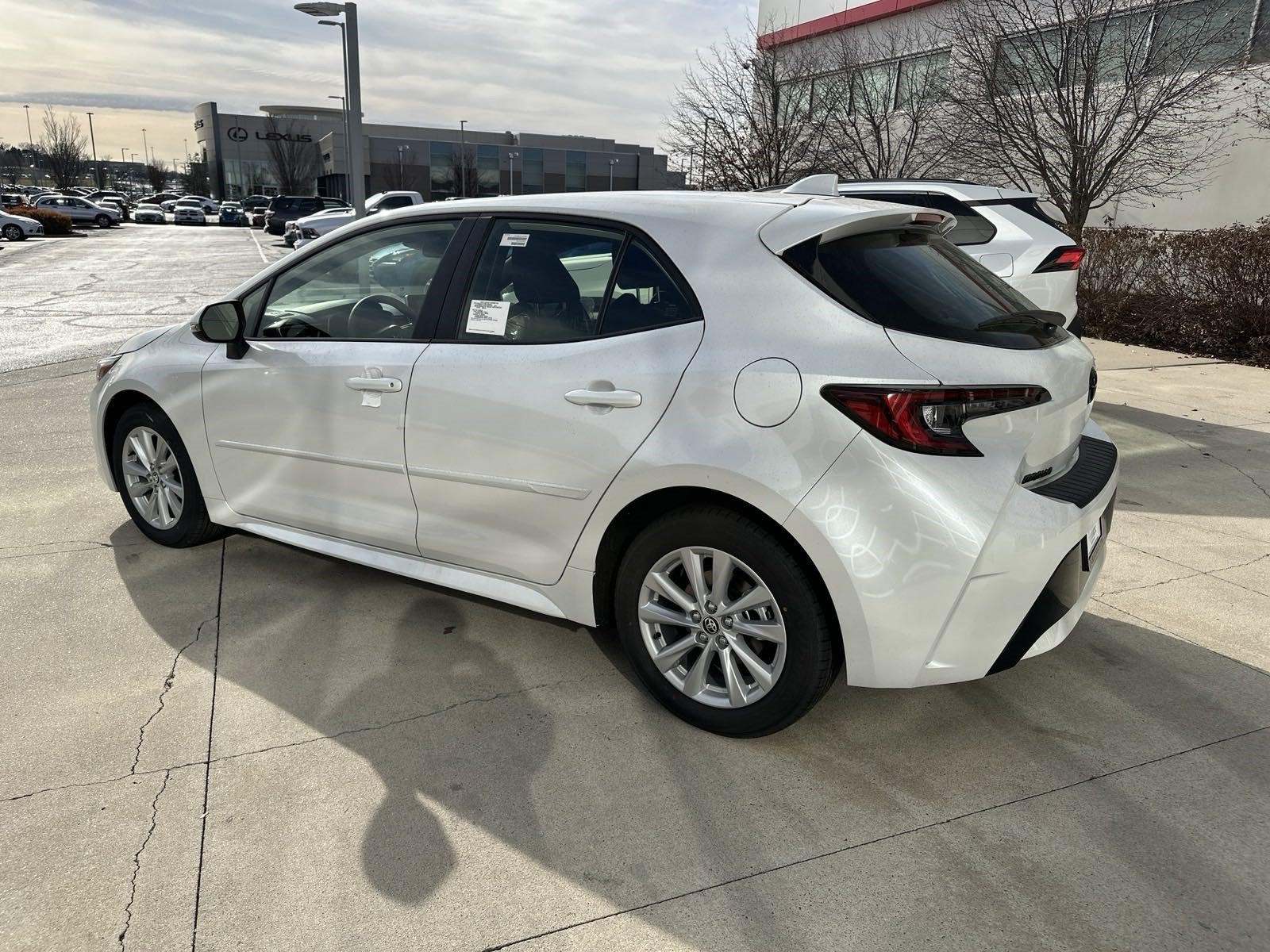 Used 2025 Toyota Corolla SE w/ SE Package FWD image 7