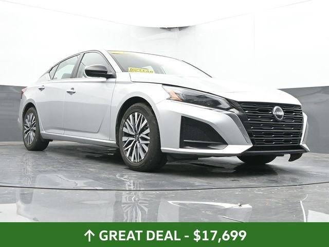 Used 2024 Nissan Altima 2.5 SV image 45