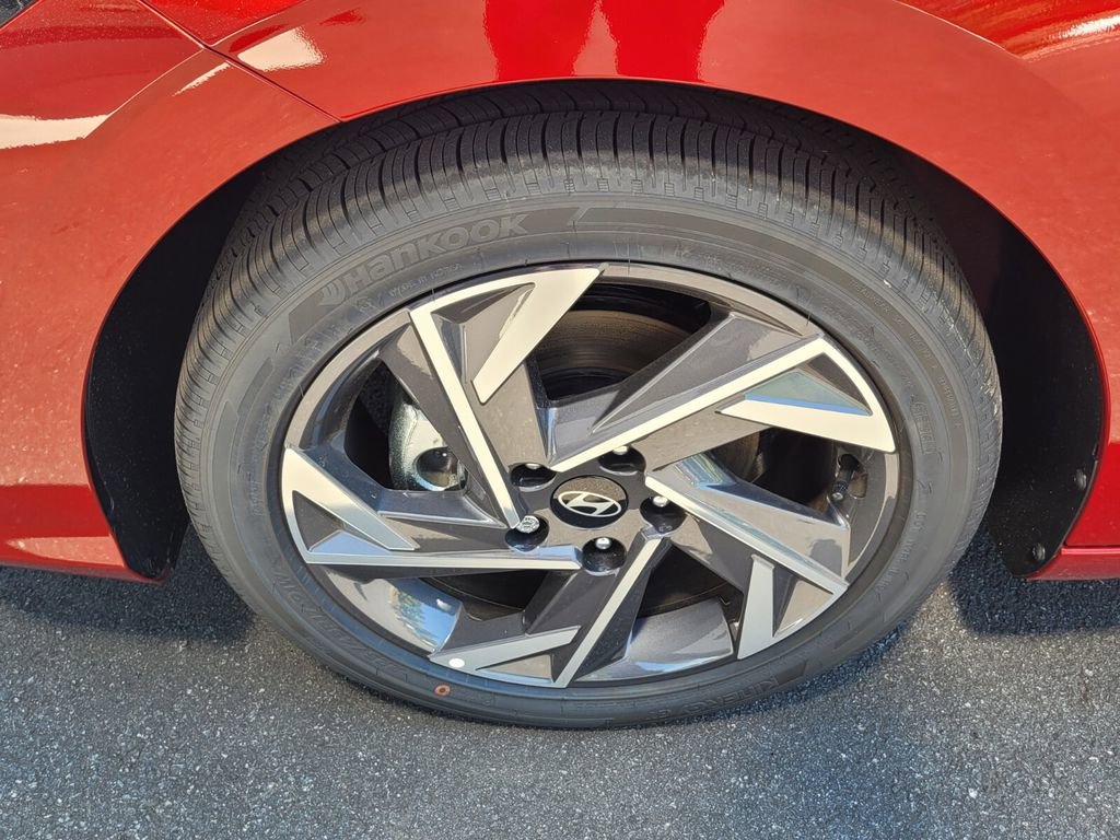 New 2025 Hyundai Elantra SEL image 10