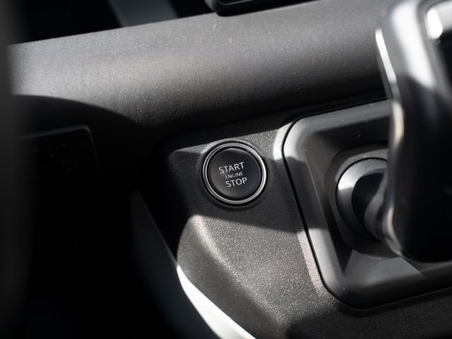 Used 2024 Land Rover Defender 110 SE AWD/4WD image 28