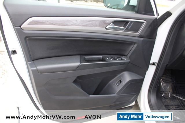 Used 2020 Volkswagen Atlas Cross Sport SE w/ Towing Package image 21