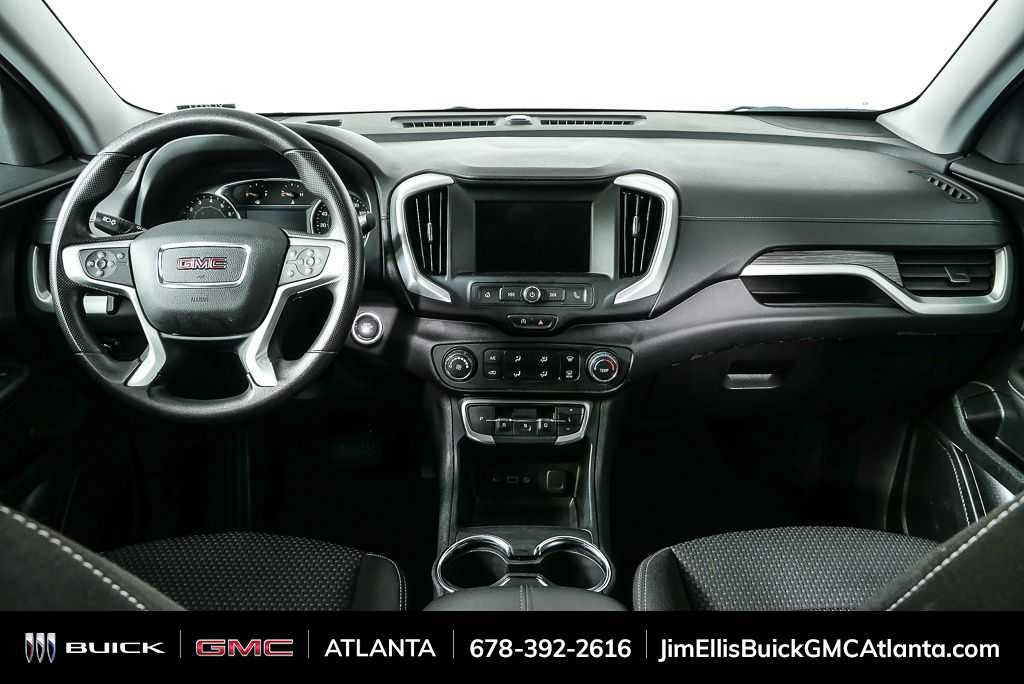 Used 2024 GMC Terrain SLE image 18