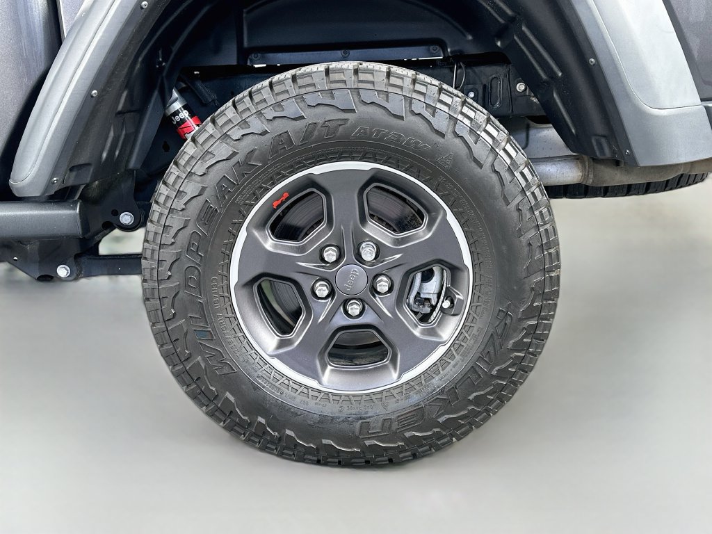 Used 2022 Jeep Gladiator Rubicon w/ LED Lighting Group AWD/4WD image 33