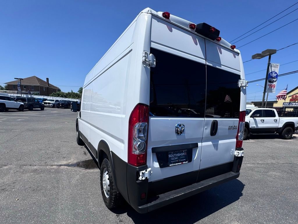 Used 2025 RAM ProMaster 2500 w/ Storage Group image 5