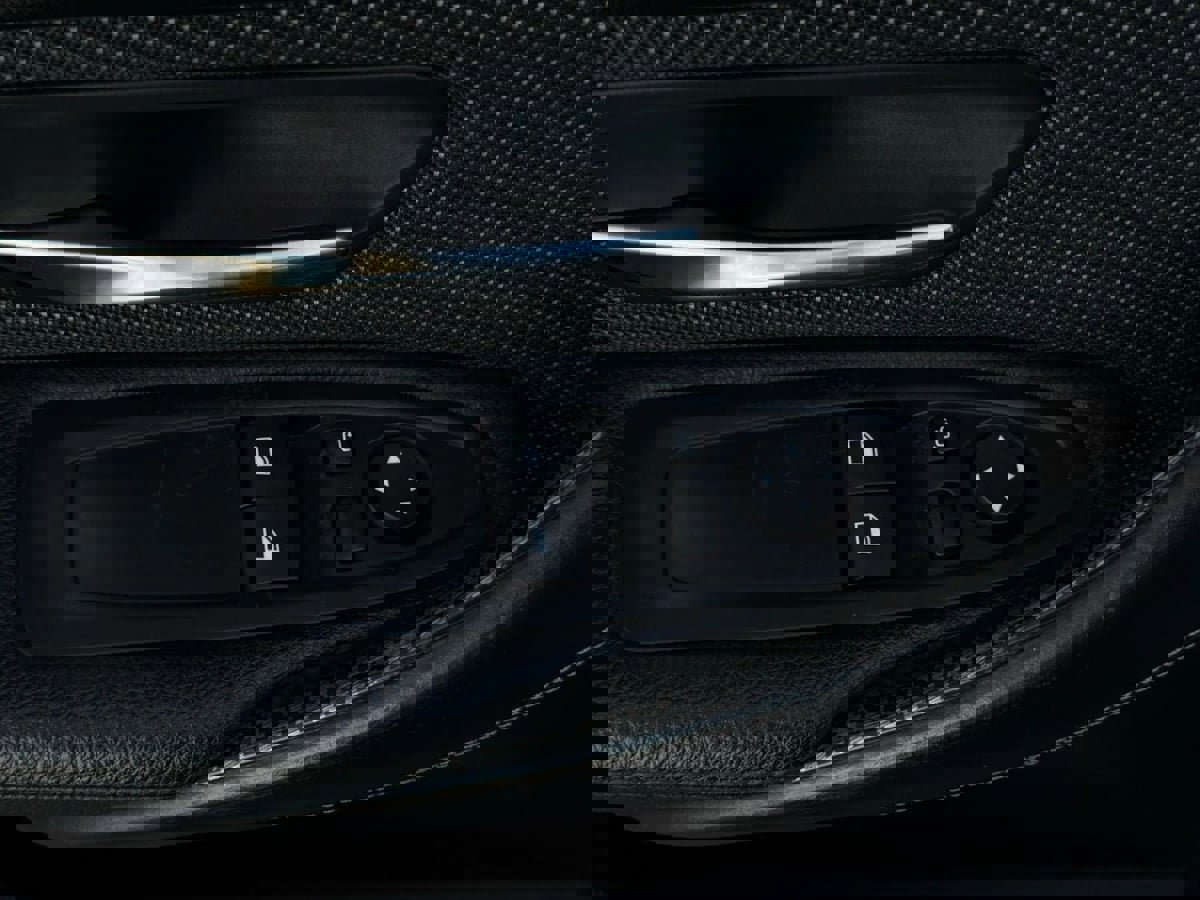 Used 2017 BMW M4 Coupe image 35