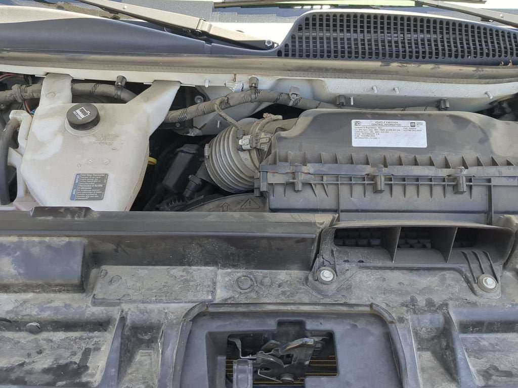Used 2022 GMC Savana 3500 LS RWD image 31