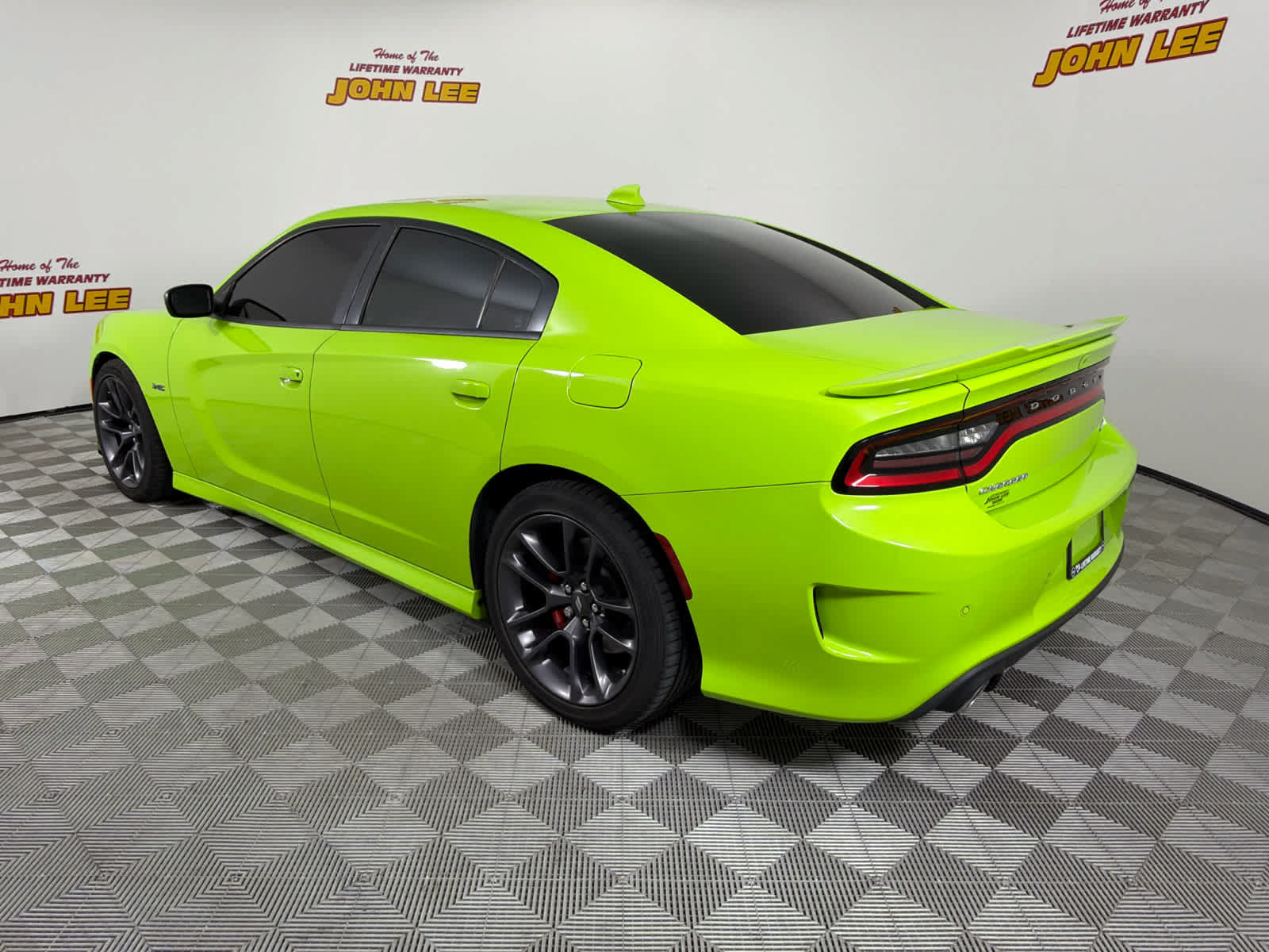 Used 2023 Dodge Charger R/T w/ Plus Group RWD image 3