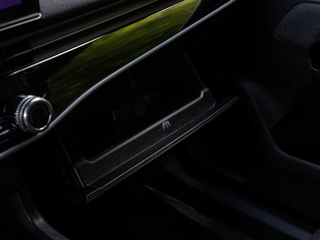 Used 2025 Honda Prologue EX image 18