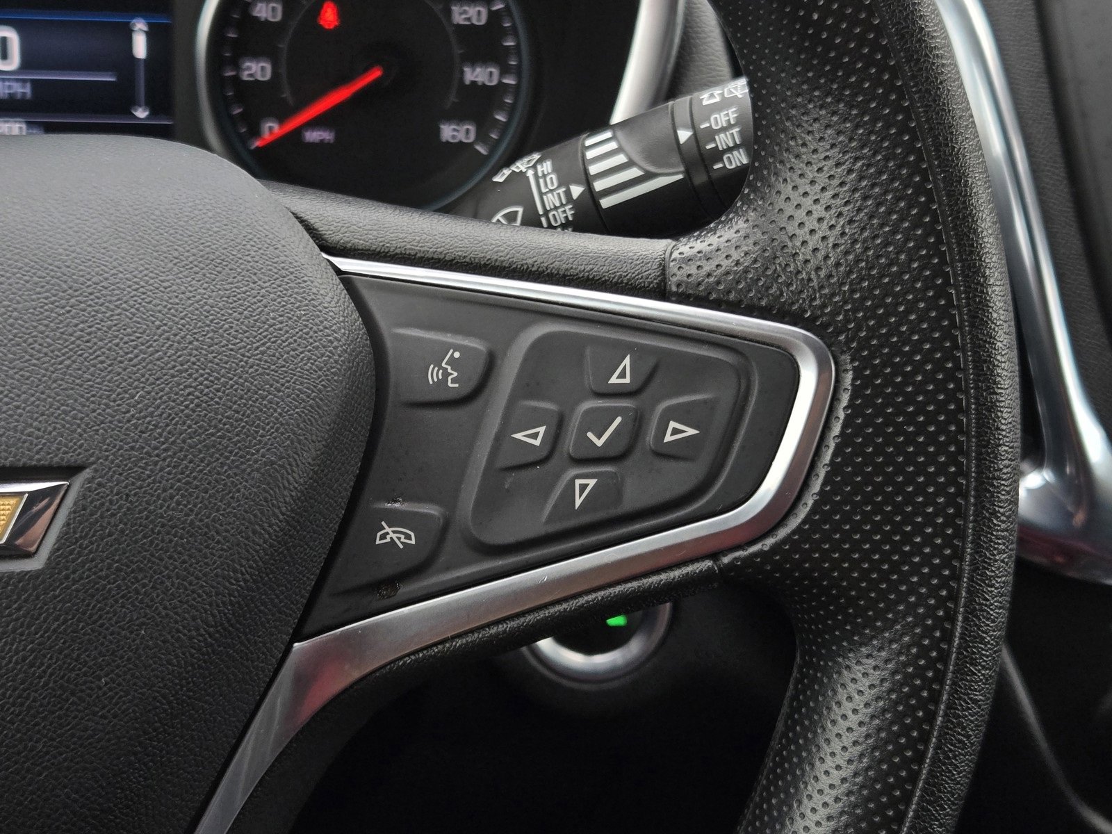 Used 2023 Chevrolet Equinox LT image 19