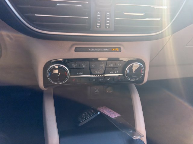 Used 2022 Ford Escape SEL FWD image 18