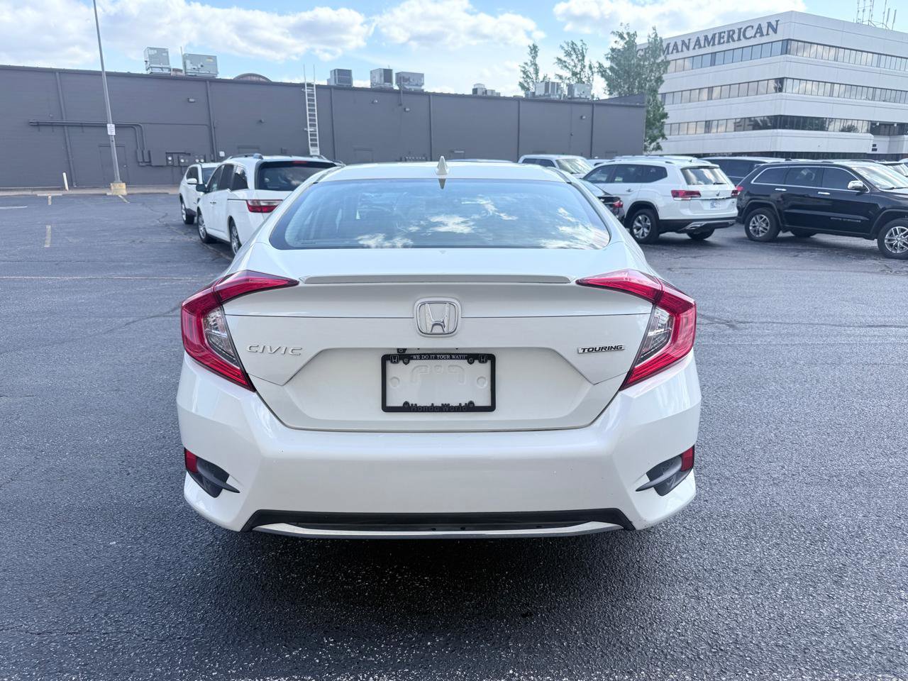 Used 2019 Honda Civic Touring image 4