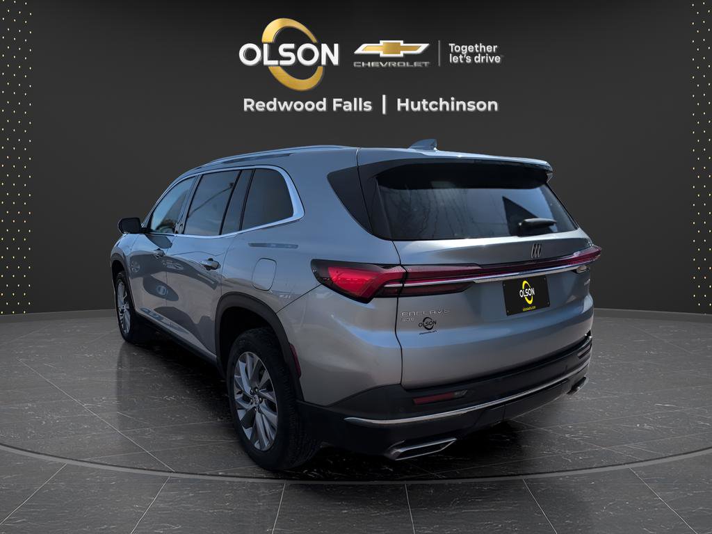 Used 2025 Buick Enclave Preferred image 4