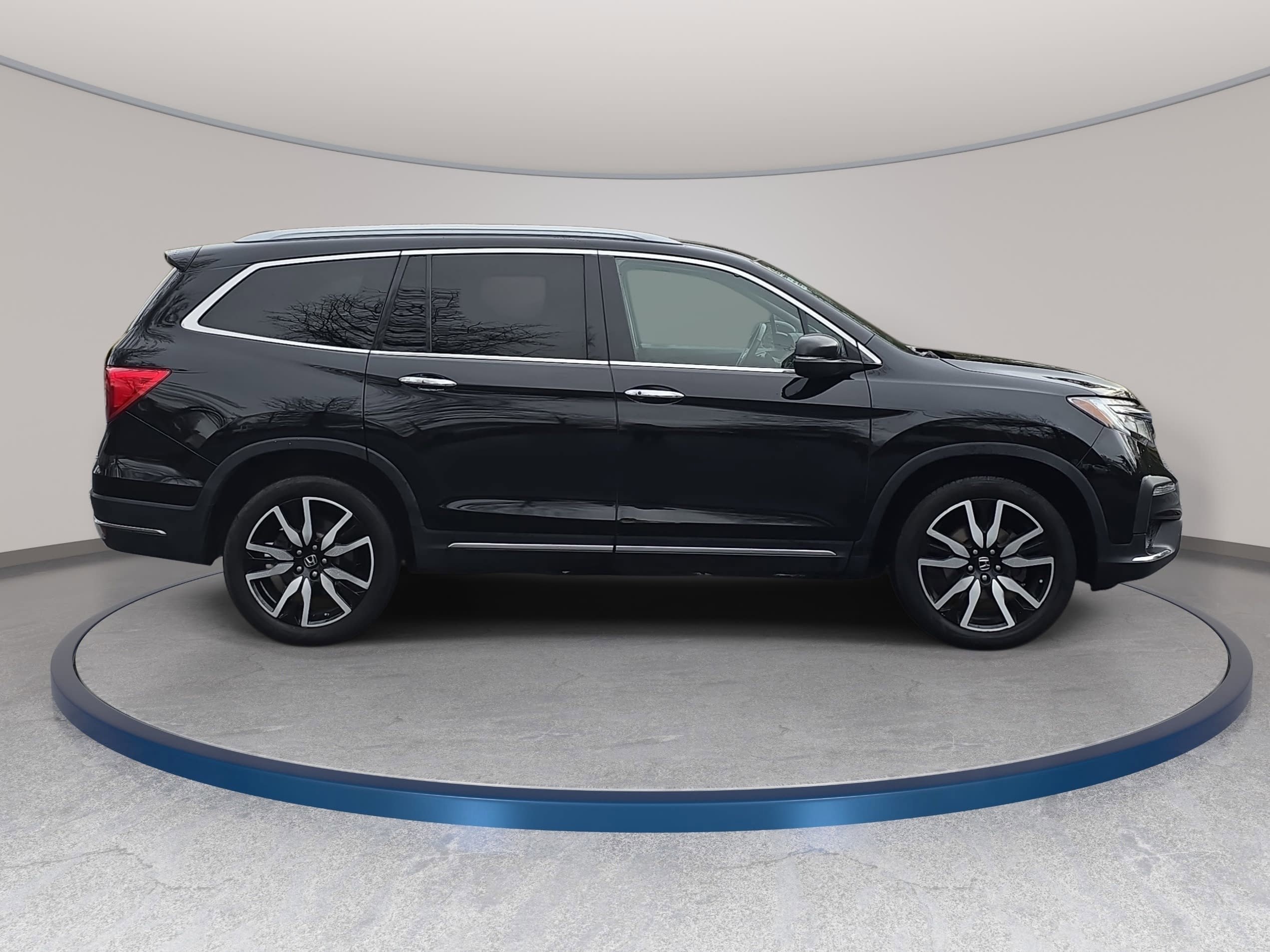 Used 2021 Honda Pilot Elite image 4