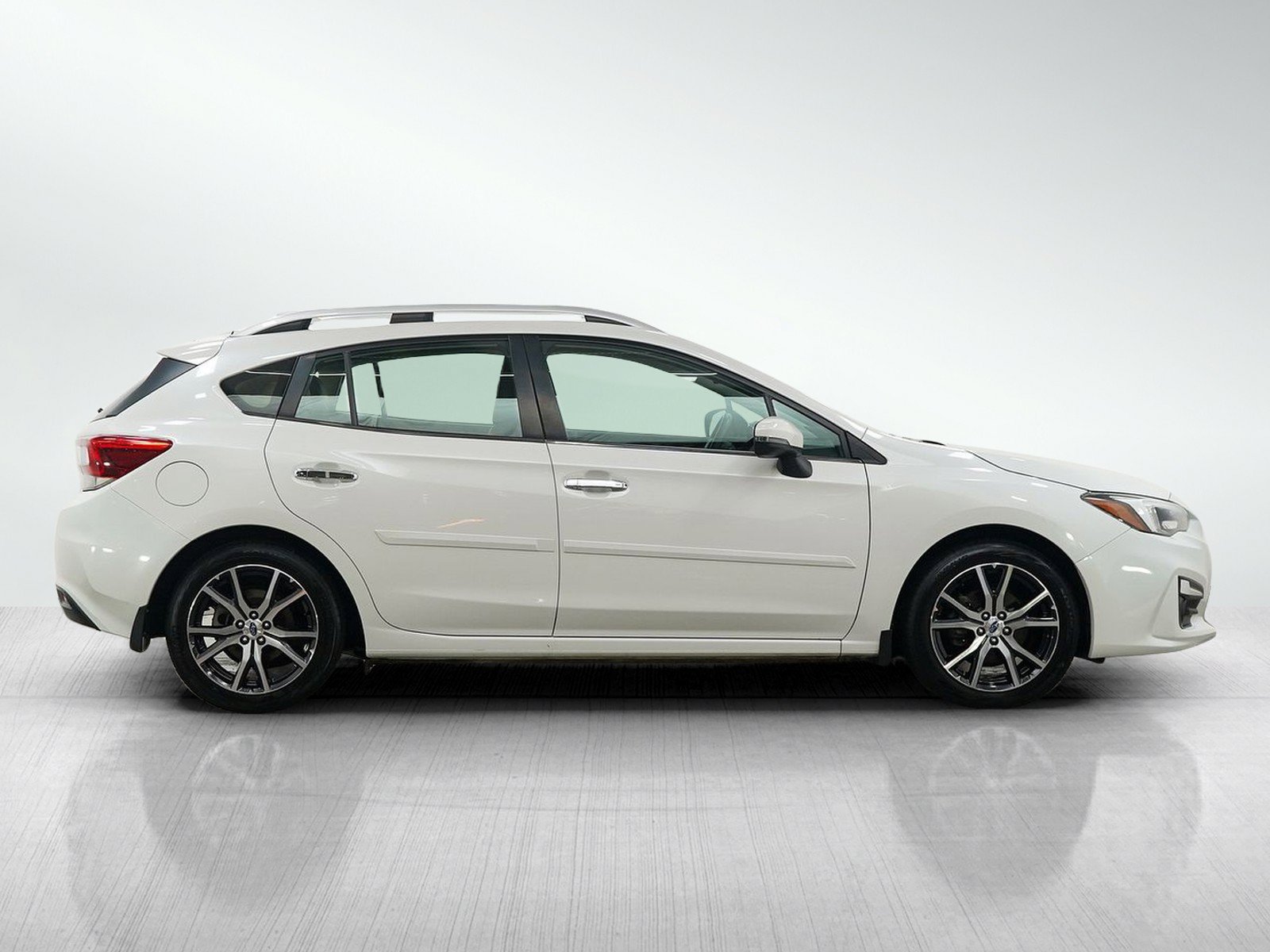 Used 2017 Subaru Impreza 2.0i Limited w/ Moonroof/BSD & Rcta/Eyesight AWD/4WD image 6