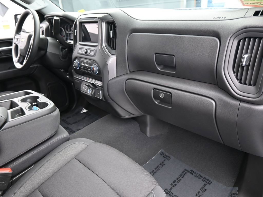 Used 2025 Chevrolet Silverado 1500 Custom image 46