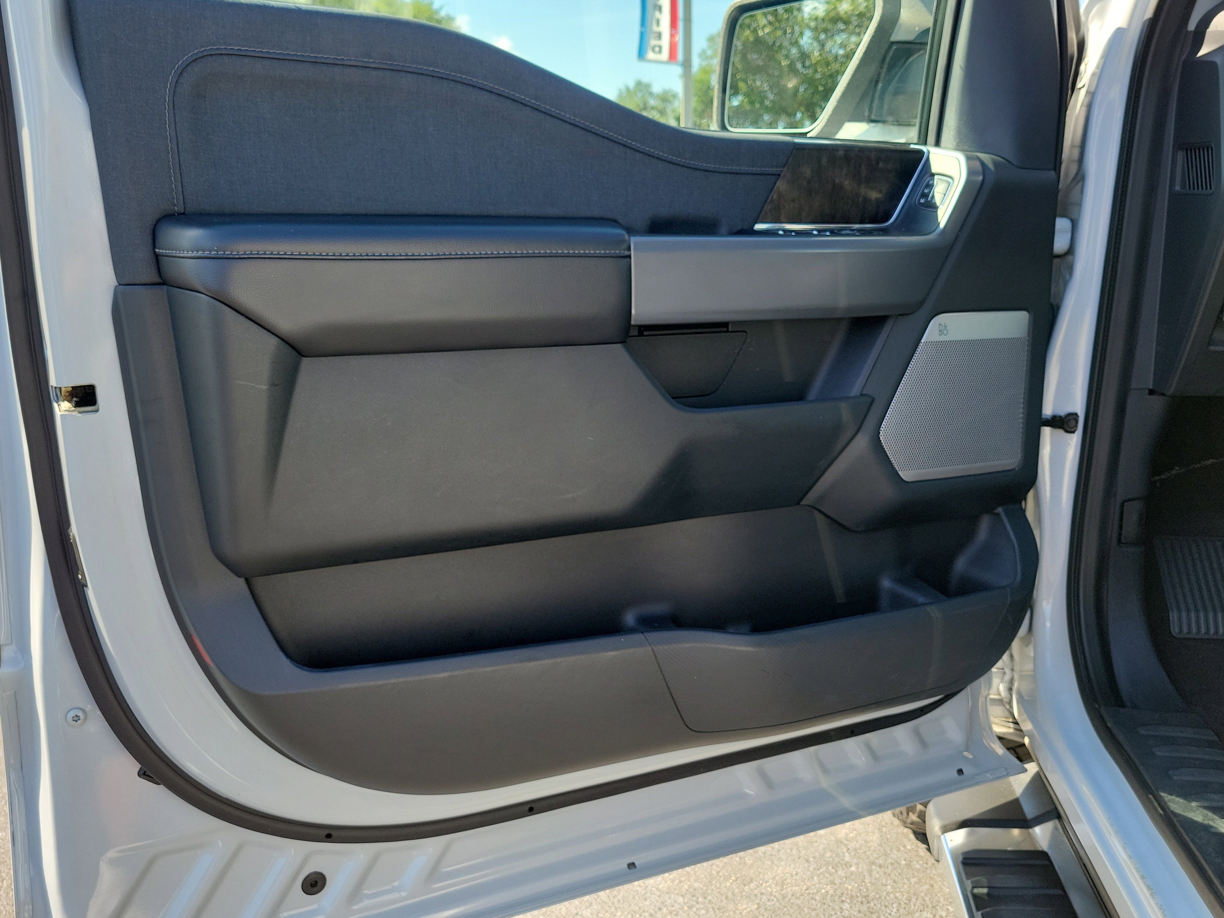 Used 2021 Ford F150 Lariat w/ Equipment Group 502A High image 18