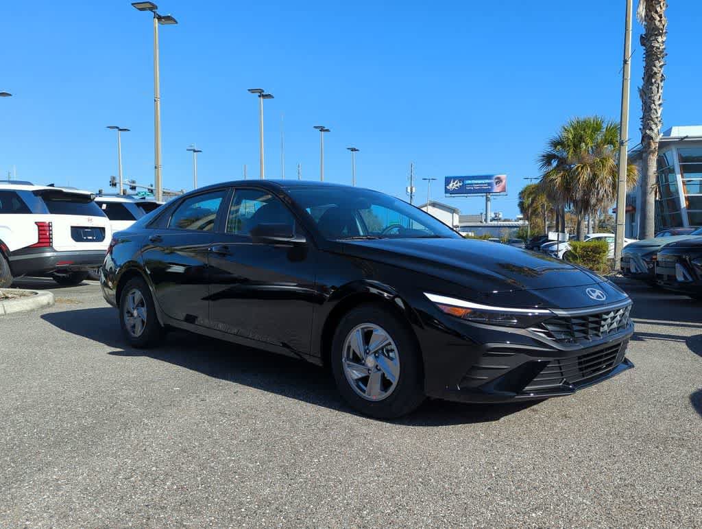 New 2026 Hyundai Elantra SE FWD image 9