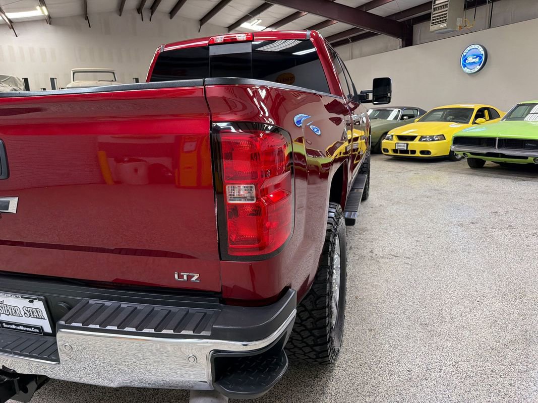 Used 2019 Chevrolet Silverado 2500 LTZ w/ Duramax Plus Package AWD/4WD image 16