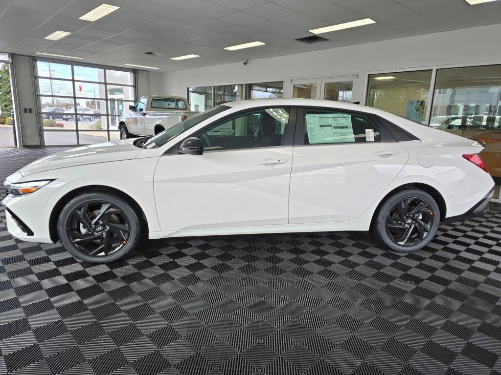New 2026 Hyundai Elantra SEL Sport image 7