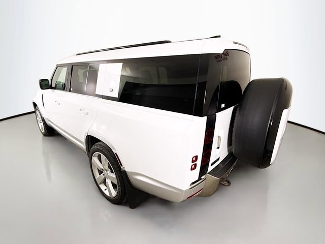 Used 2023 Land Rover Defender 130 First Edition image 5