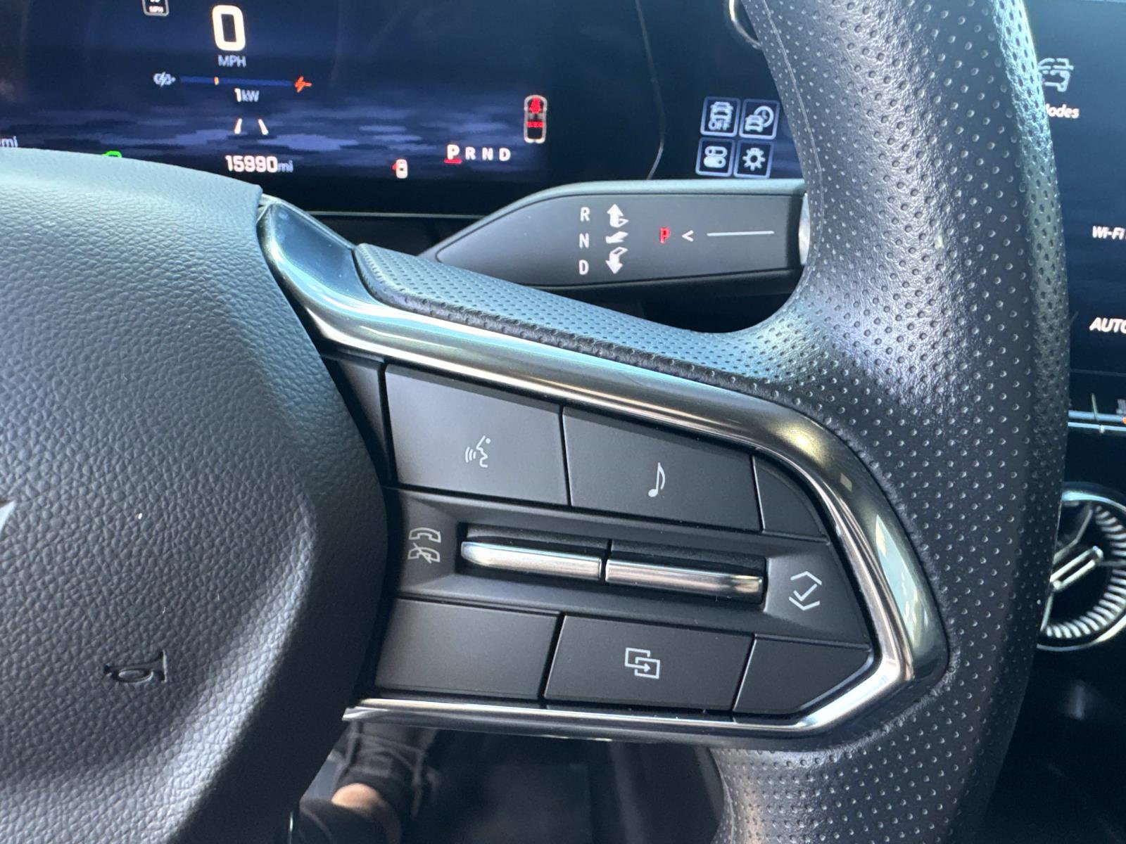 Used 2025 Chevrolet Blazer EV LT image 23