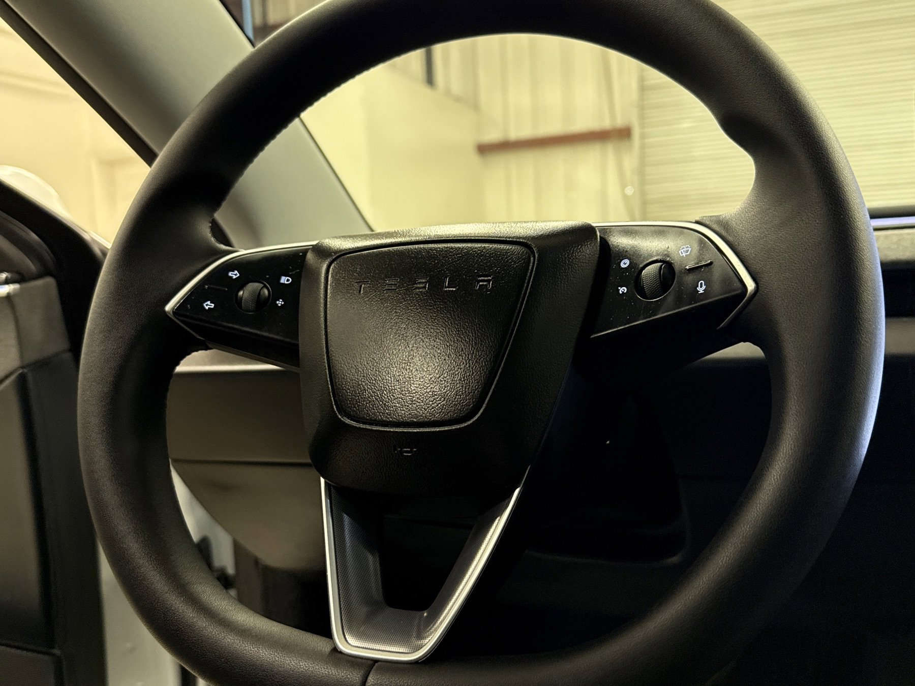 Used 2025 Tesla Model 3 Long Range image 8