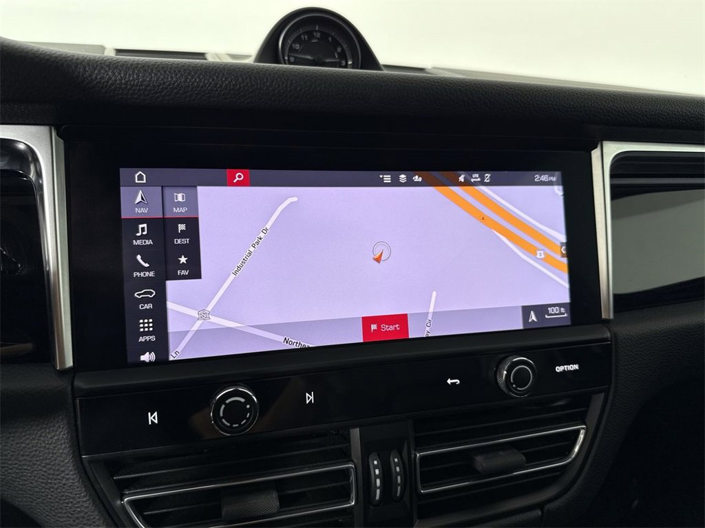 Certified 2023 Porsche Macan Turbo image 27
