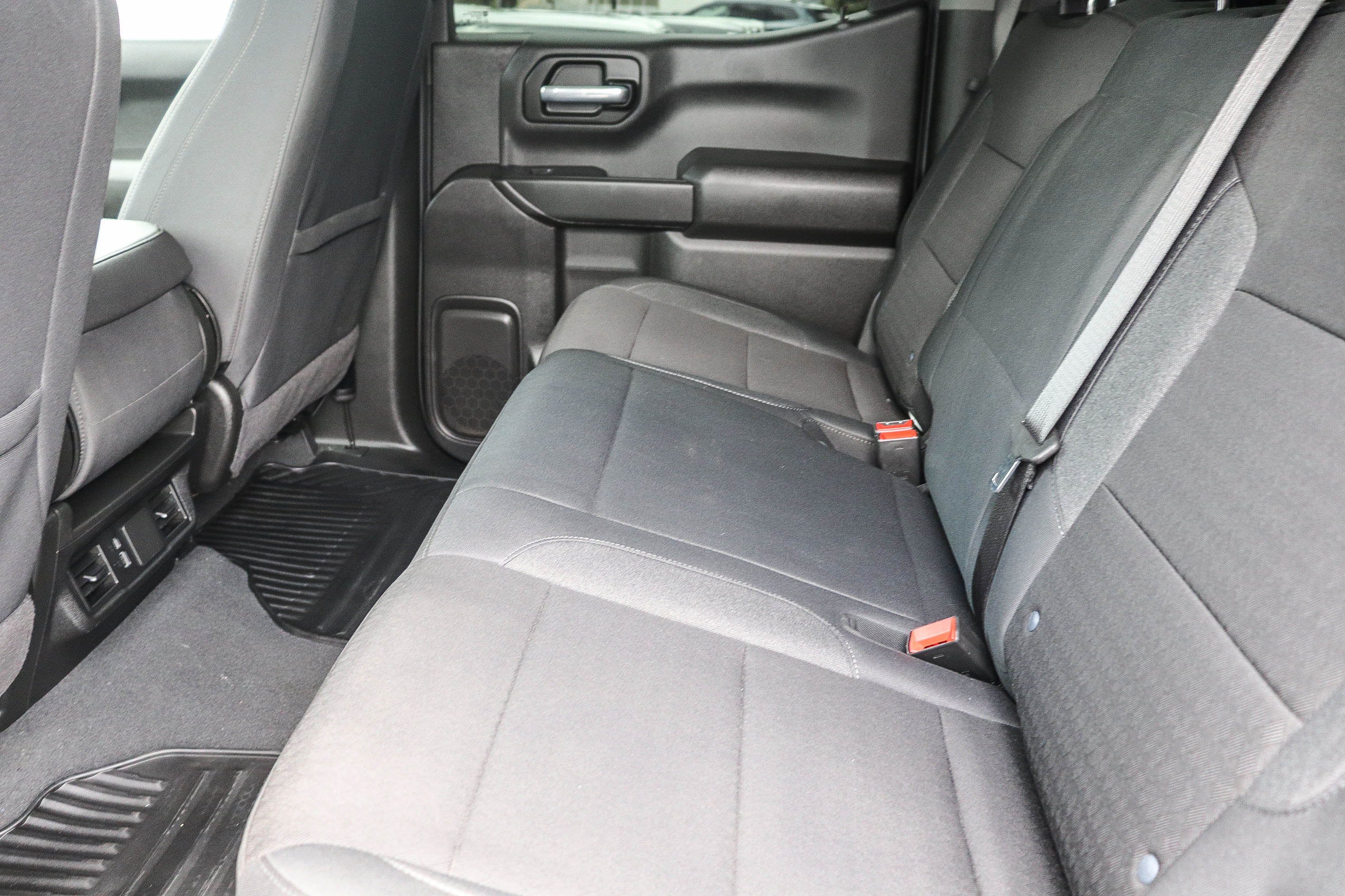 Used 2025 Chevrolet Silverado 1500 Custom w/ Turbomax Blackout Package RWD image 21