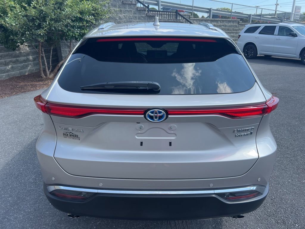 Used 2021 Toyota Venza Limited w/ Advanced Technology Package image 9