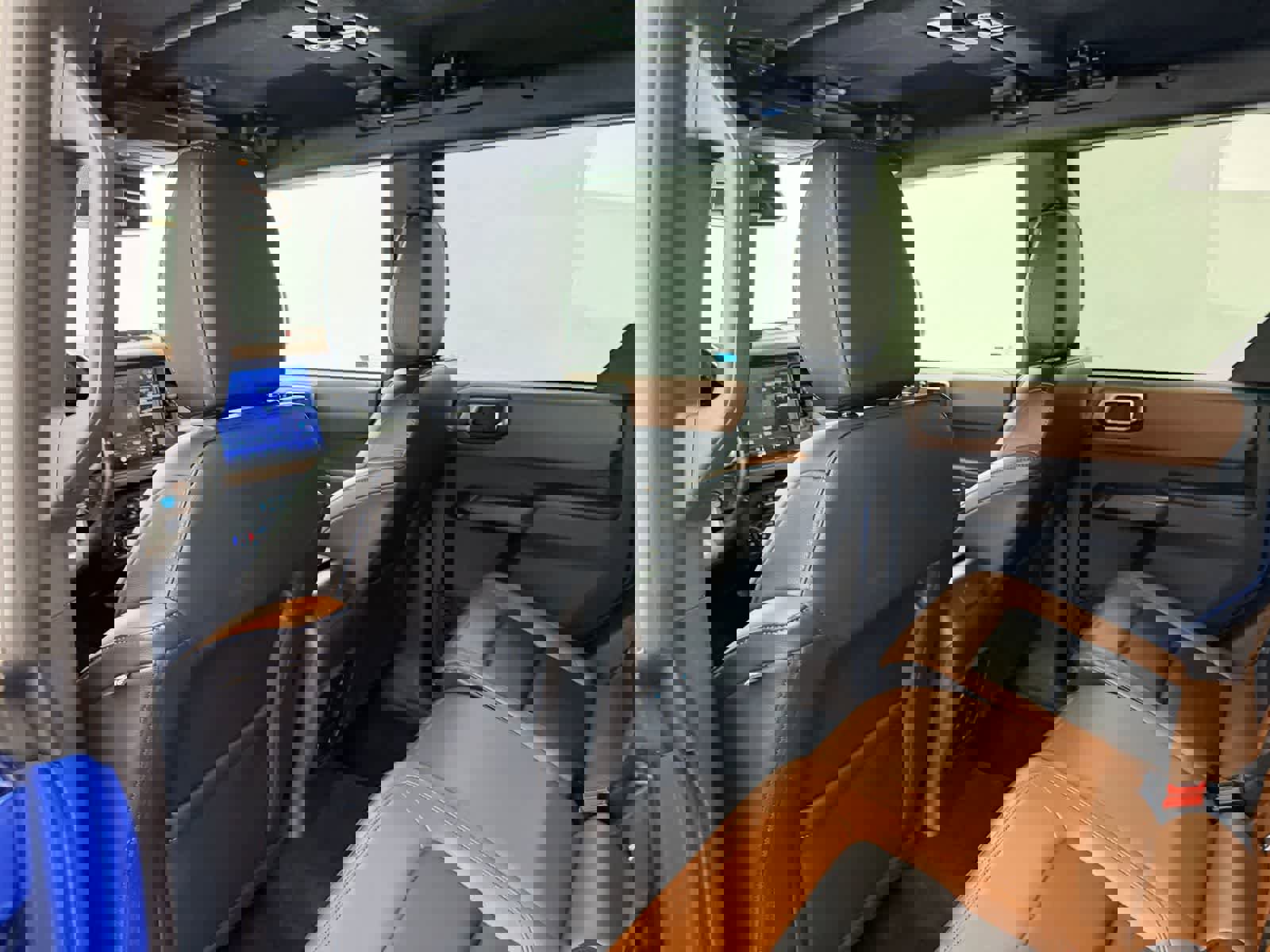 Used 2024 Ford Bronco Outer Banks image 18