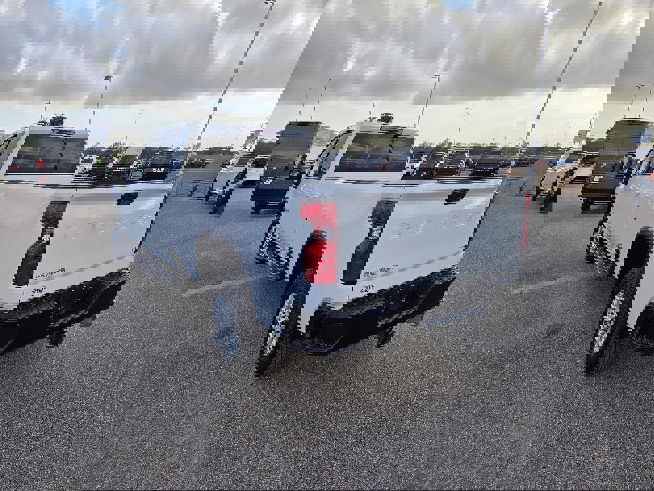 Used 2024 Chevrolet Silverado 2500 LT image 5