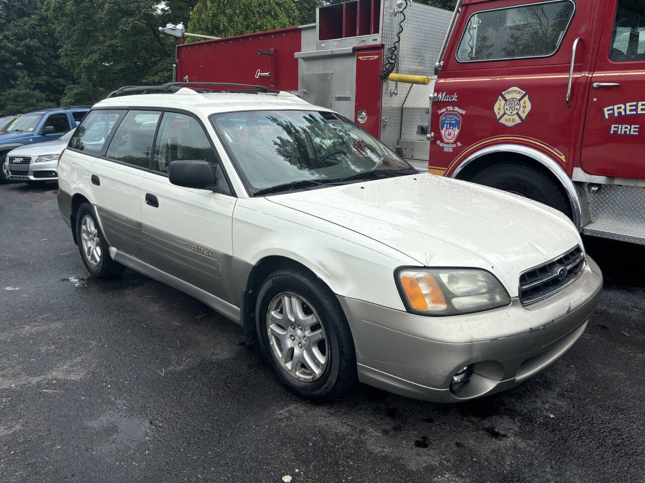 Used 2002 Subaru Outback Wagon AWD/4WD image 2