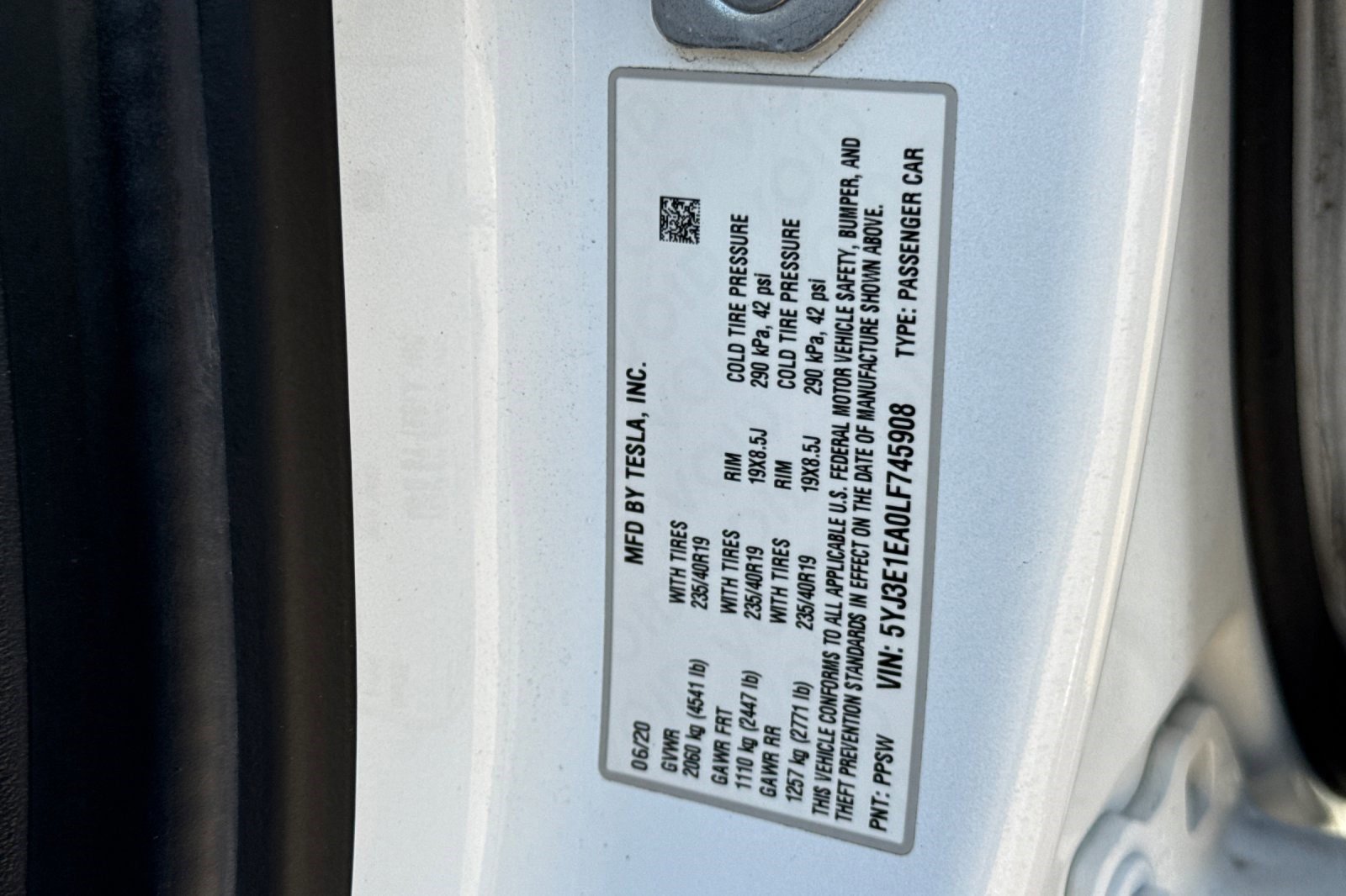 Used 2020 Tesla Model 3 Standard Range image 18