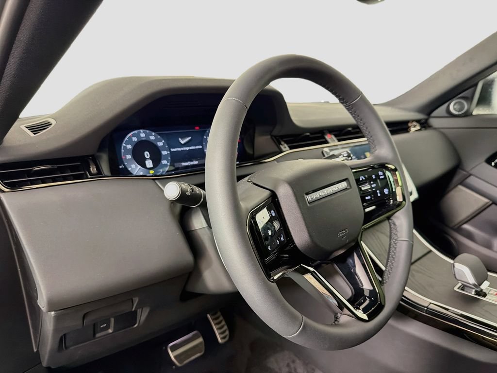 New 2026 Land Rover Range Rover Evoque Hoxton AWD/4WD image 9