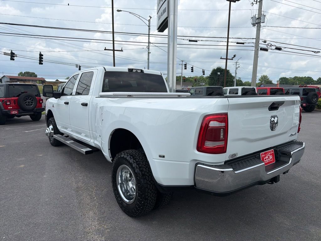 Used 2023 RAM 3500 Tradesman w/ Safety Group AWD/4WD image 4