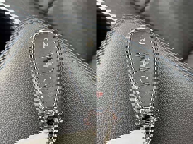 Used 2018 Chevrolet Volt Premier FWD image 30