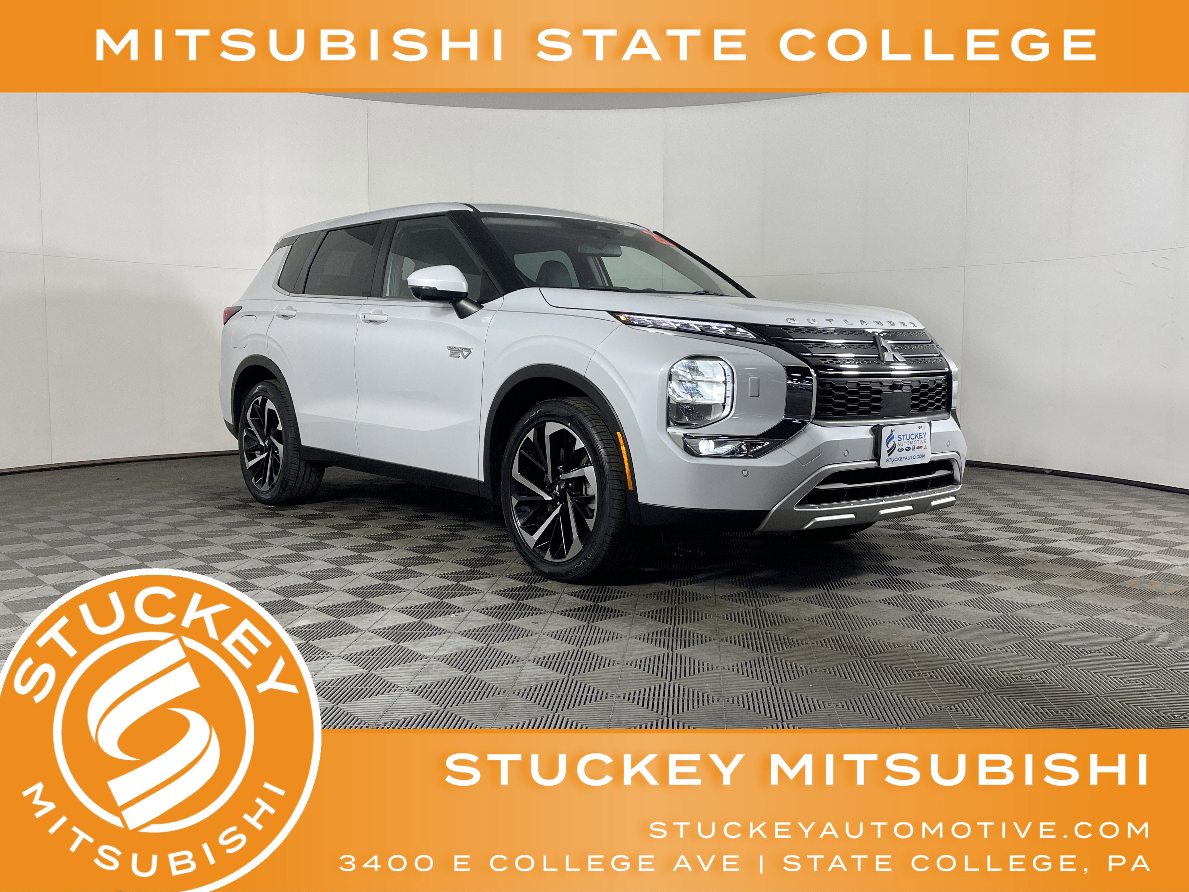 Used 2023 Mitsubishi Outlander SE