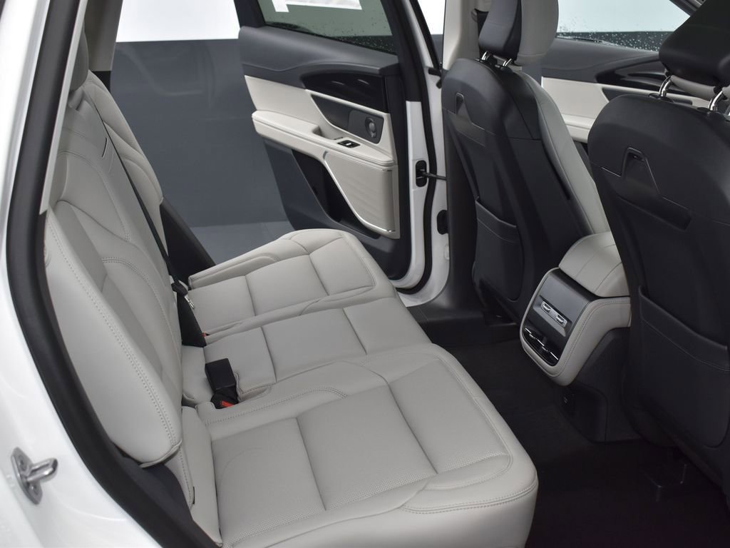 New 2026 Lincoln Nautilus Premier w/ Equipment Group 102A image 14