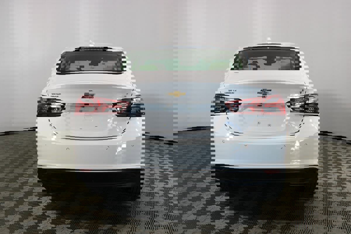 Used 2024 Chevrolet Malibu LT image 38