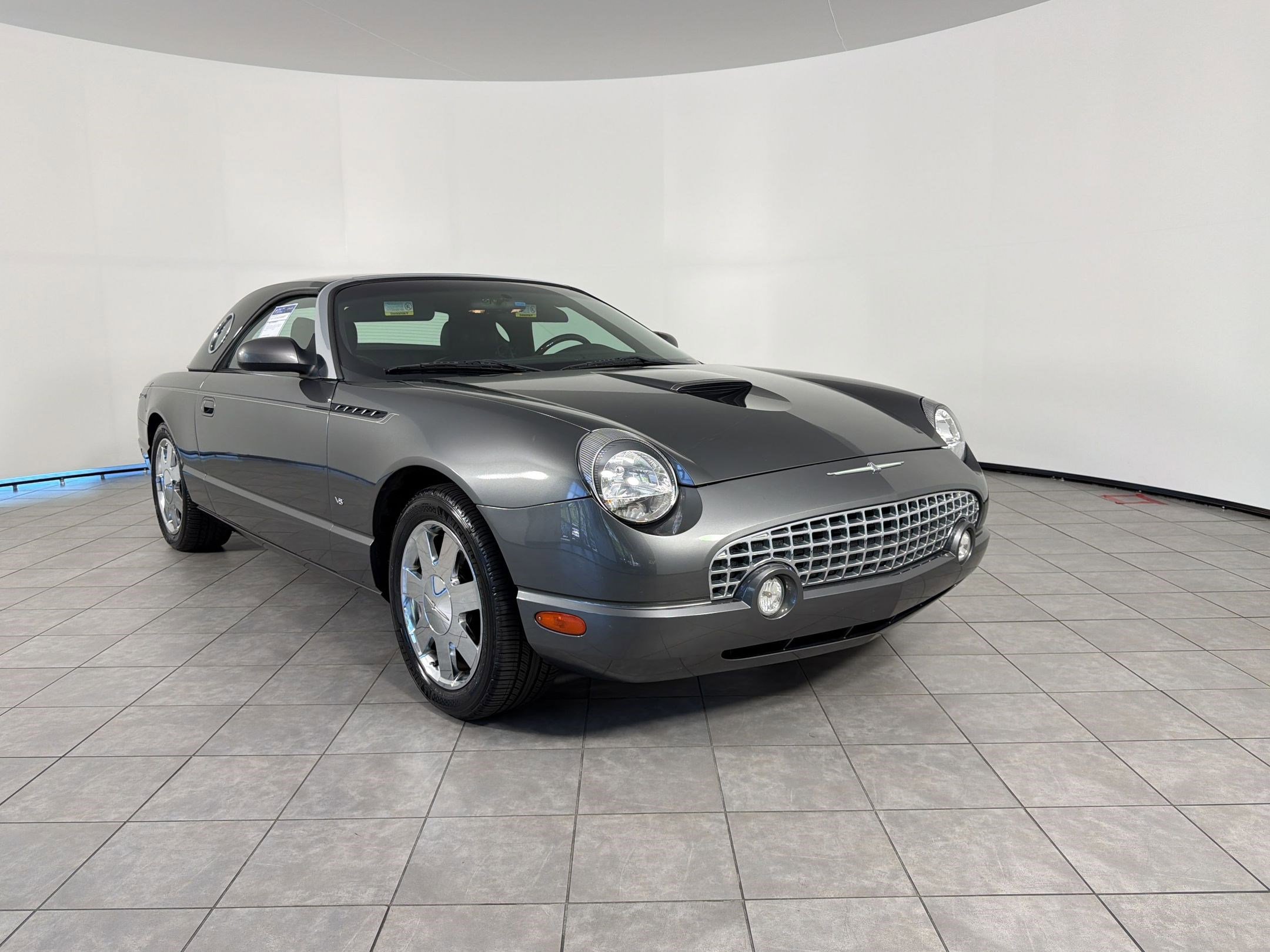 Used 2003 Ford Thunderbird RWD image 7