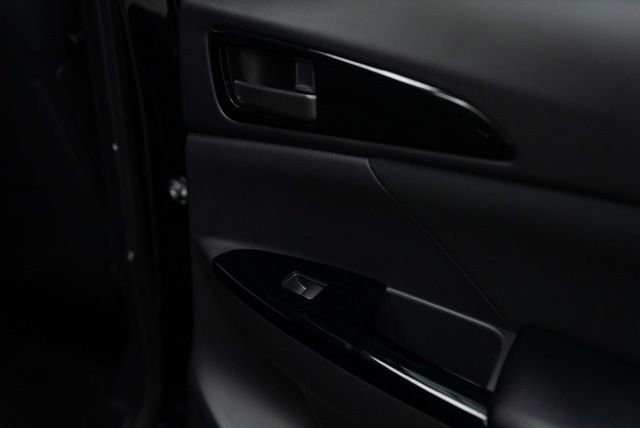 Used 2024 Mitsubishi Eclipse Cross LE image 23