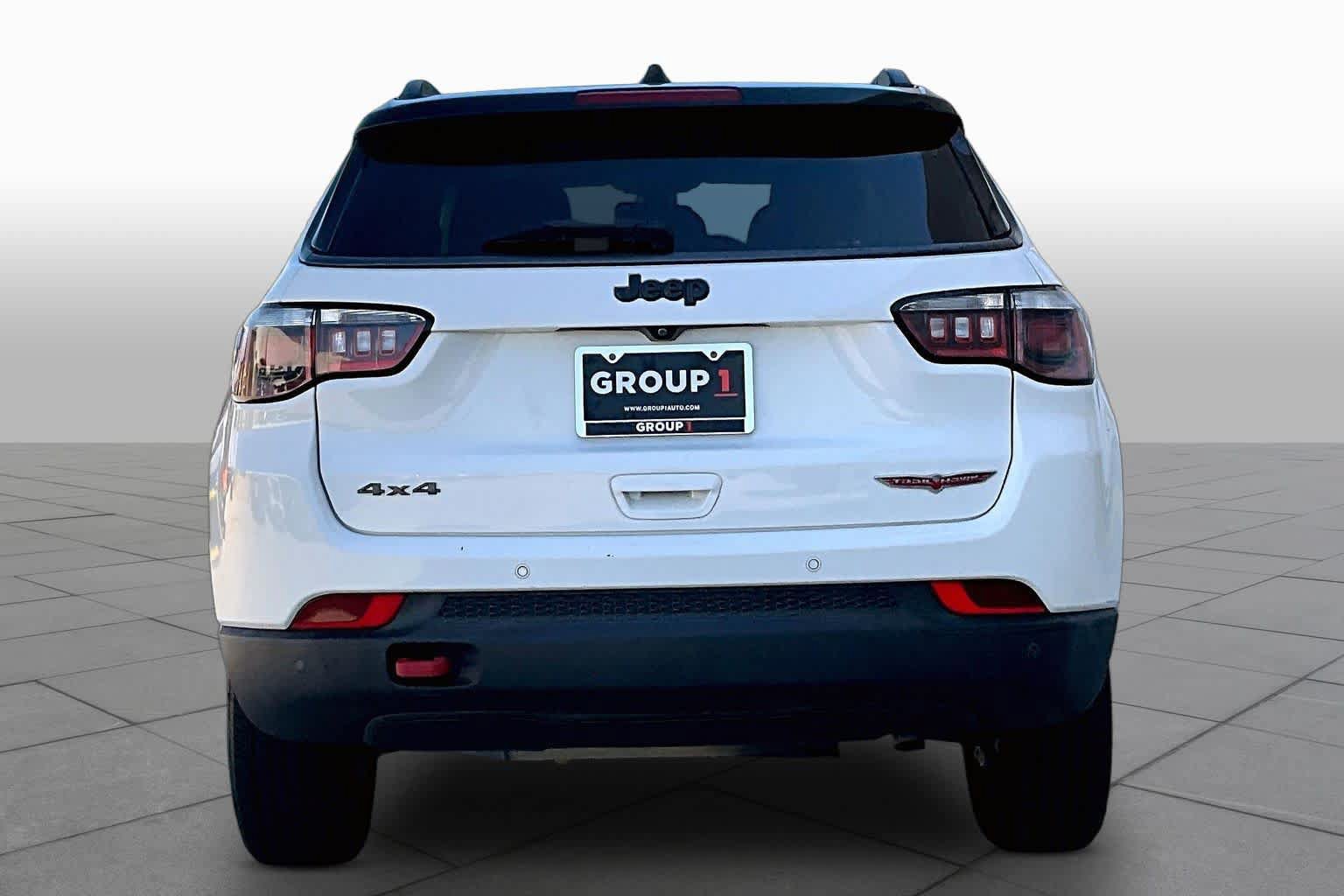 Used 2019 Jeep Compass Trailhawk w/ Leather Interior Group AWD/4WD image 5