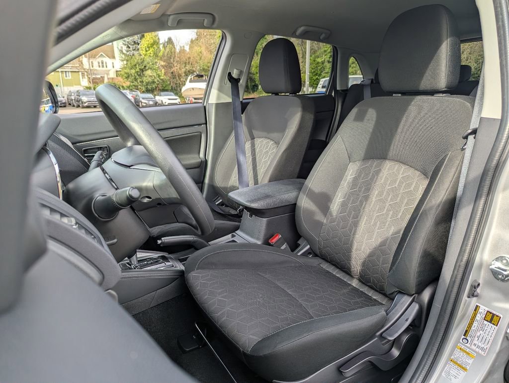 Used 2025 Mitsubishi Outlander Sport ES image 23