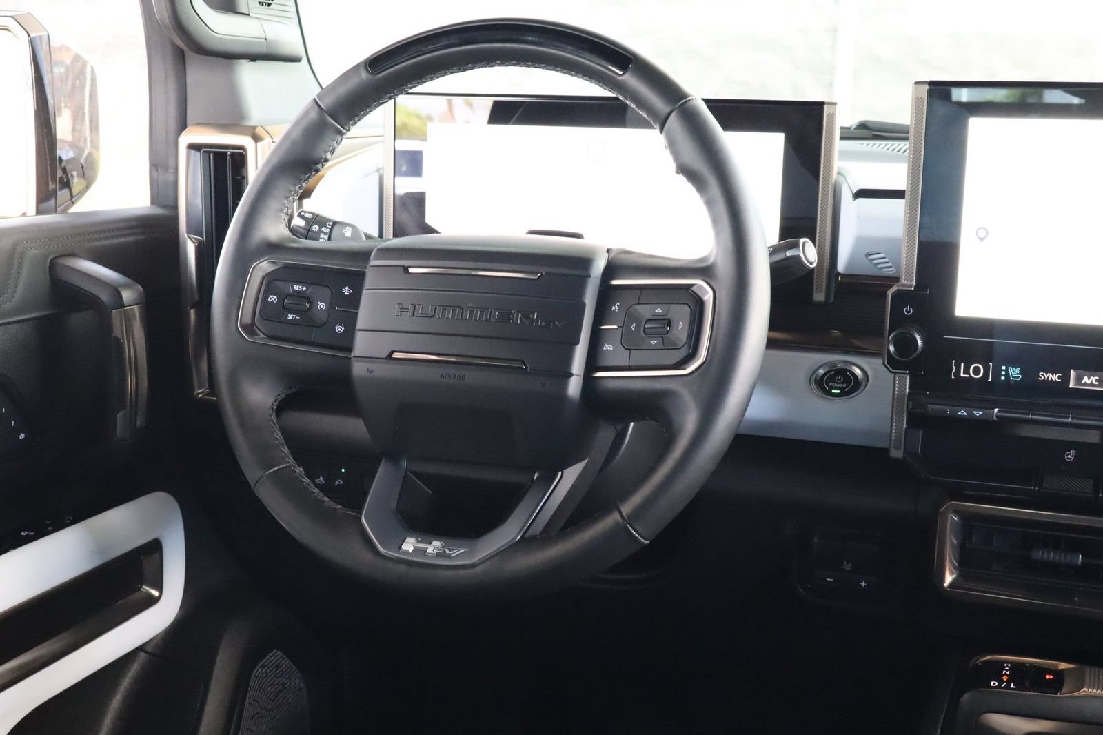 Used 2025 GMC Hummer EV 3X AWD/4WD image 30