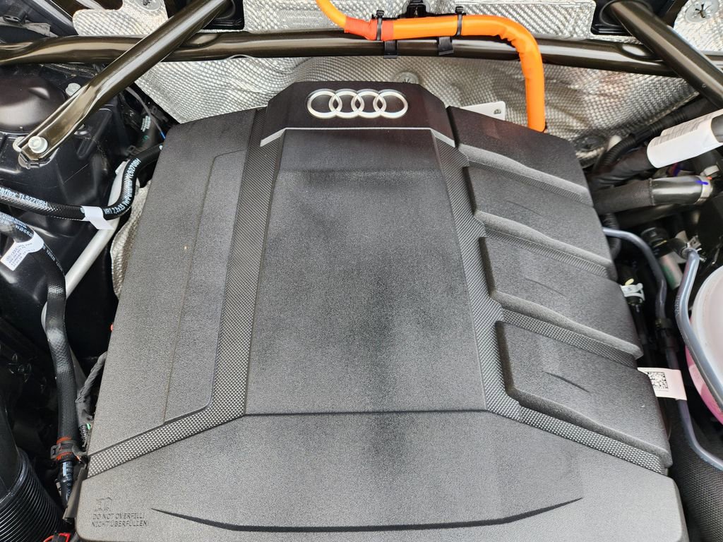 Used 2025 Audi Q5 e Premium image 32