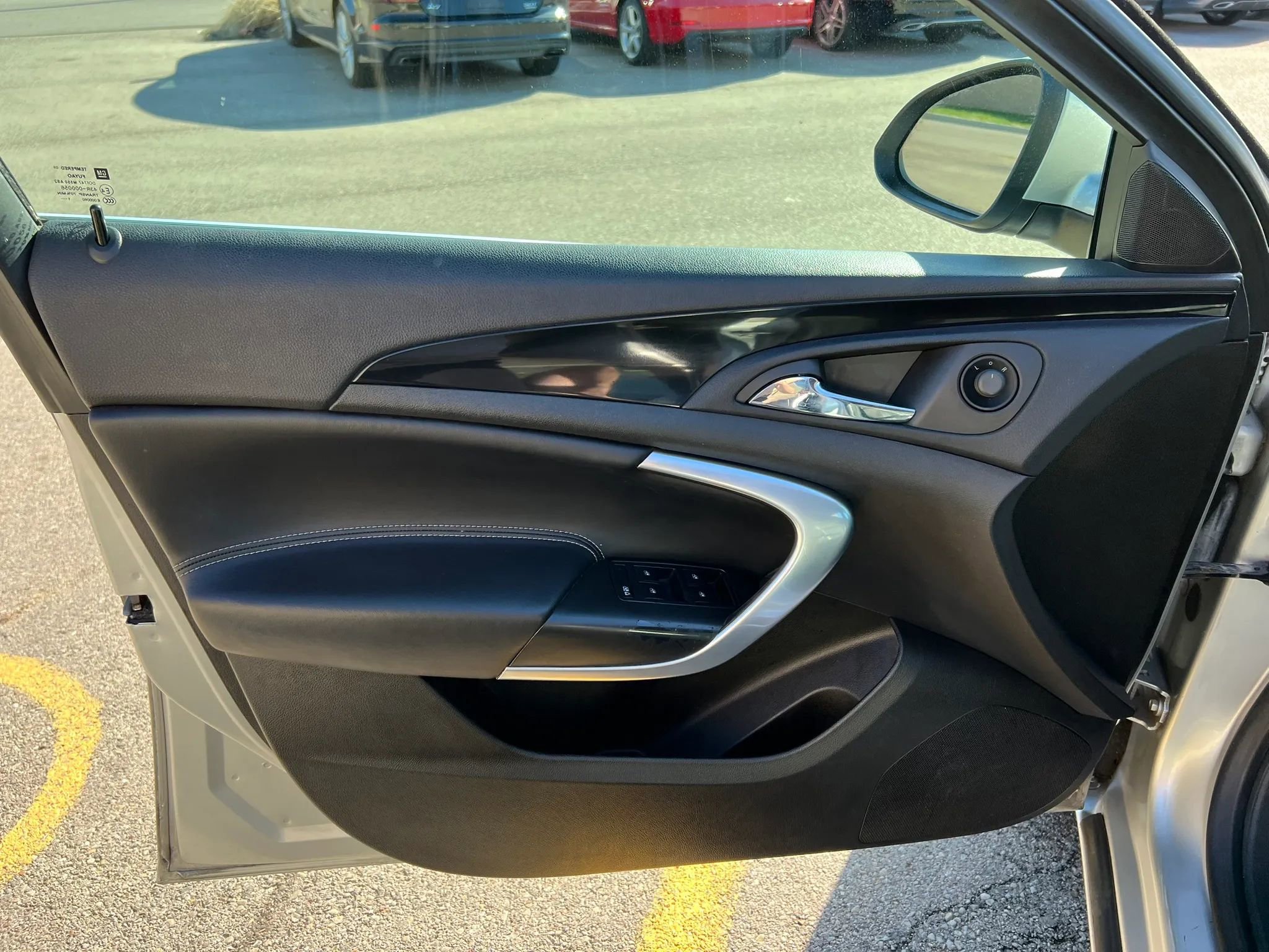 Used 2012 Buick Regal Leather FWD image 18