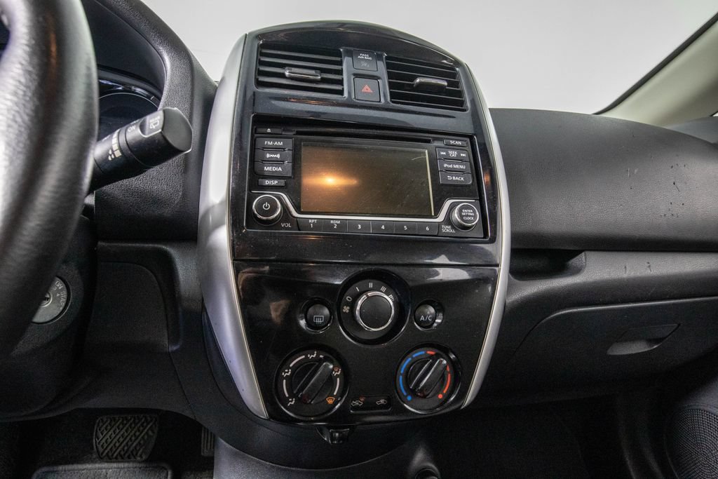 Used 2017 Nissan Versa Note SV w/ SV Appearance Package FWD image 18