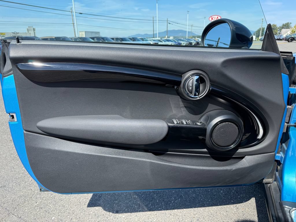 Used 2019 MINI Cooper Convertible FWD image 18