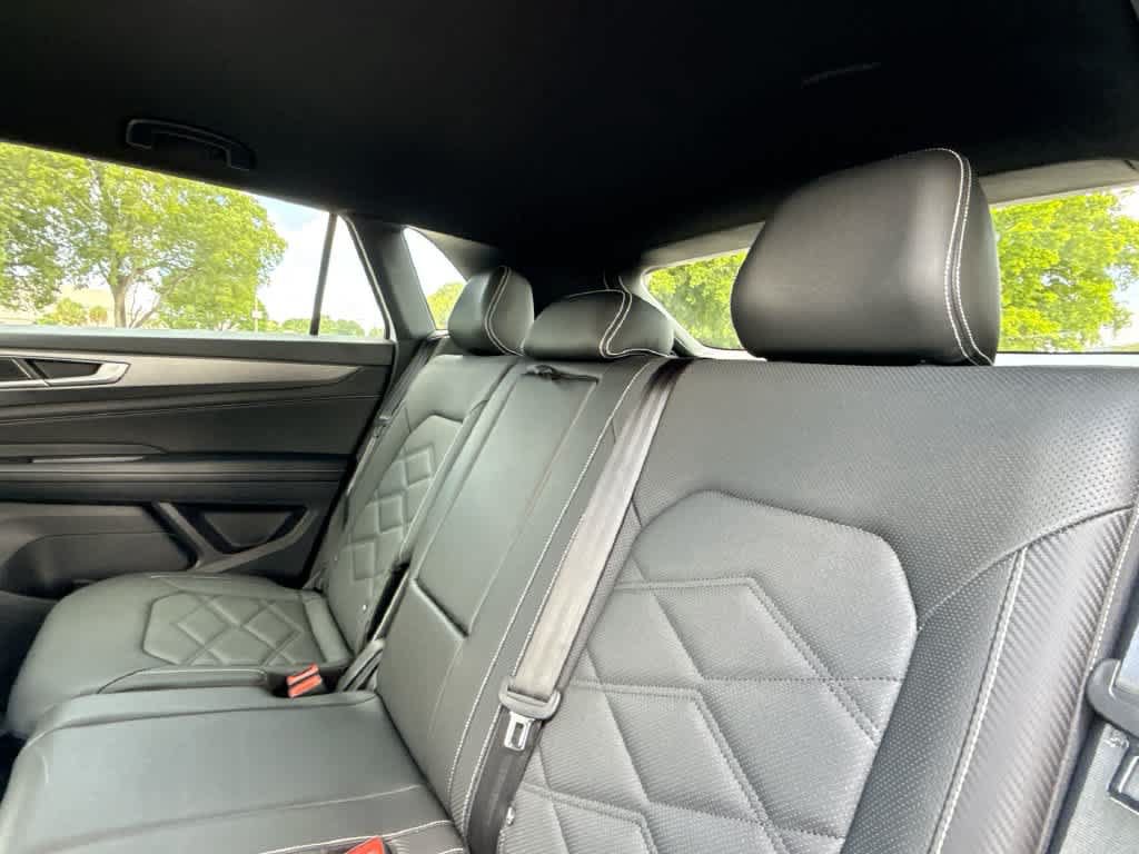 Certified 2025 Volkswagen Atlas Cross Sport SE FWD image 22